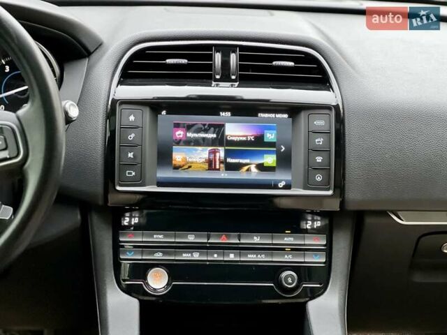 Белый Ягуар Ф-Пейс, объемом двигателя 3 л и пробегом 140 тыс. км за 21500 $, фото 41 на Automoto.ua