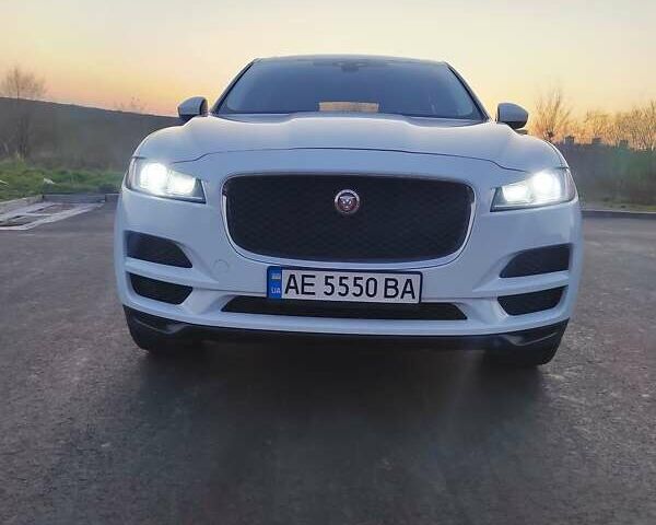 Білий Ягуар Ф-Пейс, об'ємом двигуна 2 л та пробігом 140 тис. км за 20000 $, фото 18 на Automoto.ua