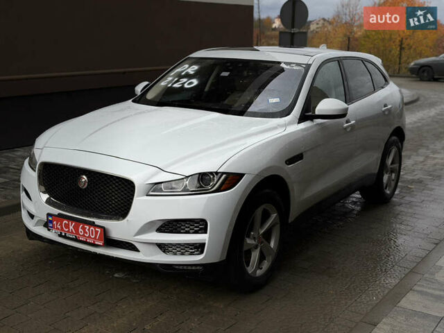 Білий Ягуар Ф-Пейс, об'ємом двигуна 2 л та пробігом 163 тис. км за 14000 $, фото 2 на Automoto.ua