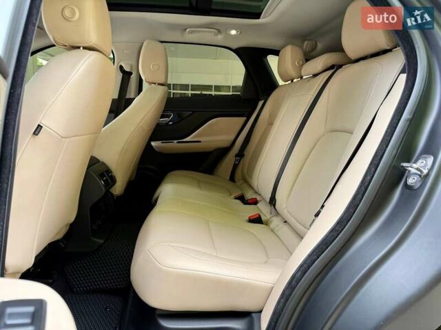 Ягуар Ф-Пейс 2018 у Дніпро (Дніпропетровську) на Automoto.ua Білий Ягуар Ф-Пейс, об'ємом двигуна 2 л та пробігом 140 тис. км за 21500 $, фото 23 на Automoto.ua