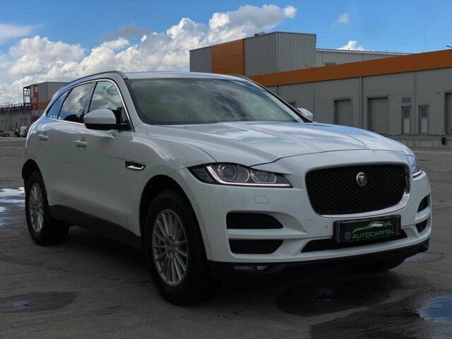 Белый Ягуар Ф-Пейс, объемом двигателя 2 л и пробегом 121 тыс. км за 23990 $, фото 2 на Automoto.ua