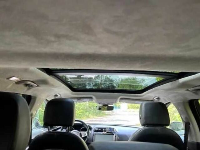 Белый Ягуар Ф-Пейс, объемом двигателя 3 л и пробегом 94 тыс. км за 18300 $, фото 11 на Automoto.ua