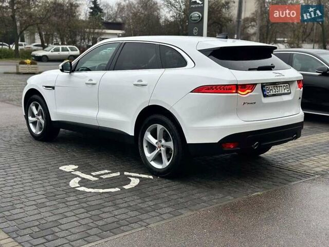 Білий Ягуар Ф-Пейс, об'ємом двигуна 2 л та пробігом 68 тис. км за 36000 $, фото 2 на Automoto.ua