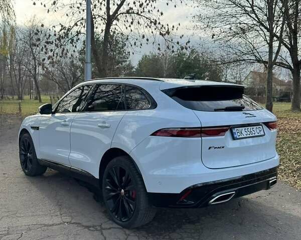 Белый Ягуар Ф-Пейс, объемом двигателя 3 л и пробегом 25 тыс. км за 36000 $, фото 9 на Automoto.ua