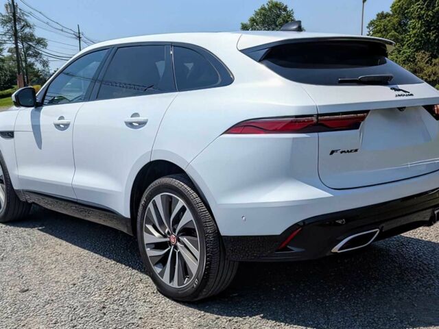 Білий Ягуар Ф-Пейс, об'ємом двигуна 3 л та пробігом 17 тис. км за 27800 $, фото 3 на Automoto.ua