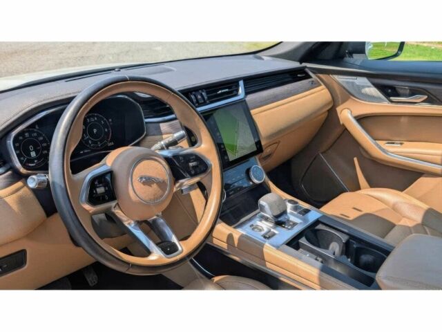 Білий Ягуар Ф-Пейс, об'ємом двигуна 3 л та пробігом 43 тис. км за 15500 $, фото 8 на Automoto.ua