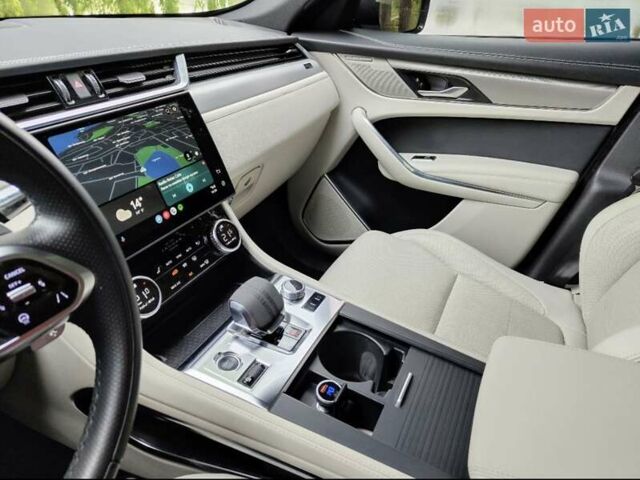 Белый Ягуар Ф-Пейс, объемом двигателя 3 л и пробегом 48 тыс. км за 55500 $, фото 22 на Automoto.ua
