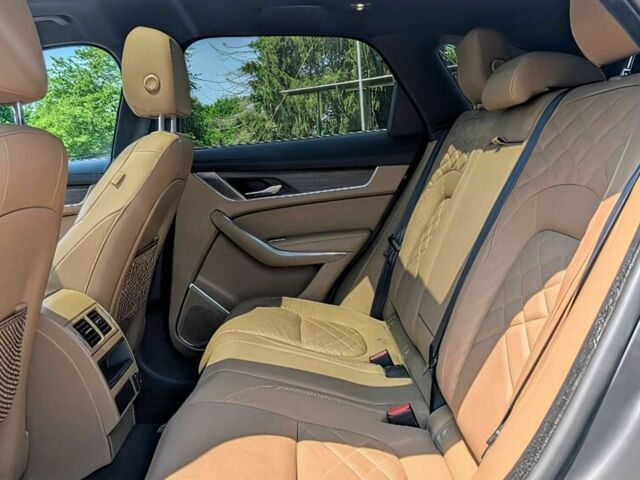 Білий Ягуар Ф-Пейс, об'ємом двигуна 3 л та пробігом 17 тис. км за 27800 $, фото 12 на Automoto.ua