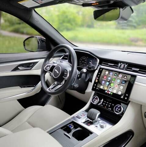 Білий Ягуар Ф-Пейс, об'ємом двигуна 3 л та пробігом 48 тис. км за 55500 $, фото 31 на Automoto.ua