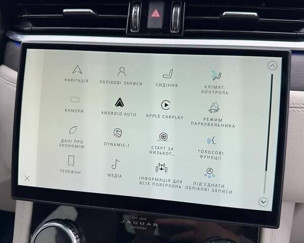 Белый Ягуар Ф-Пейс, объемом двигателя 3 л и пробегом 24 тыс. км за 36000 $, фото 18 на Automoto.ua