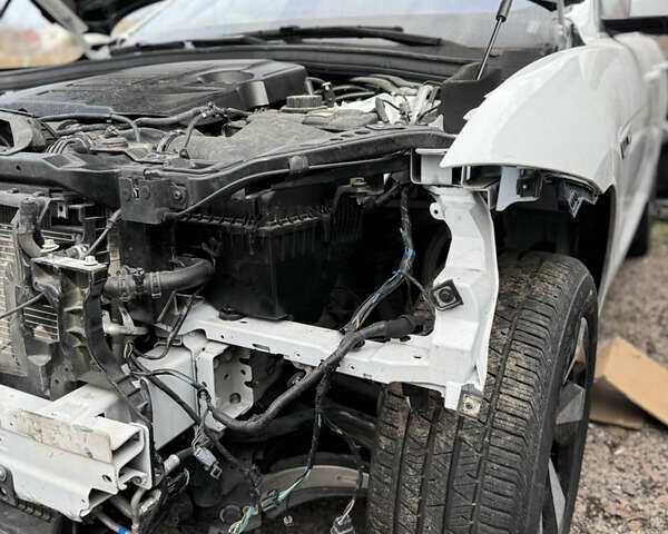 Белый Ягуар Ф-Пейс, объемом двигателя 2 л и пробегом 68 тыс. км за 21000 $, фото 10 на Automoto.ua