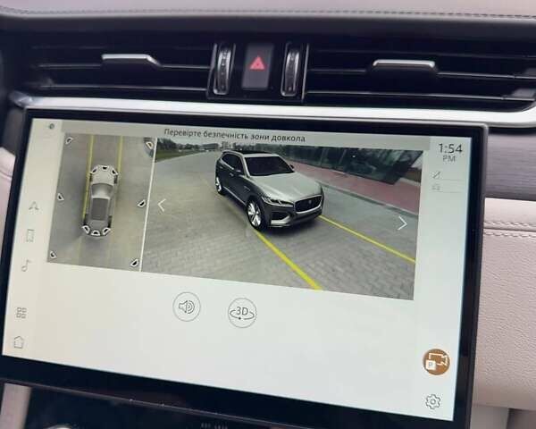 Белый Ягуар Ф-Пейс, объемом двигателя 3 л и пробегом 25 тыс. км за 36000 $, фото 51 на Automoto.ua