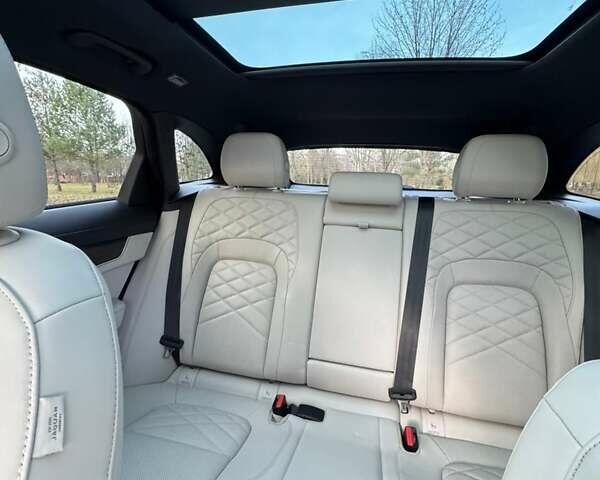 Белый Ягуар Ф-Пейс, объемом двигателя 3 л и пробегом 25 тыс. км за 36000 $, фото 31 на Automoto.ua