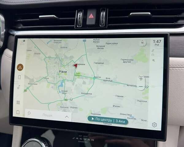 Белый Ягуар Ф-Пейс, объемом двигателя 3 л и пробегом 24 тыс. км за 36000 $, фото 21 на Automoto.ua