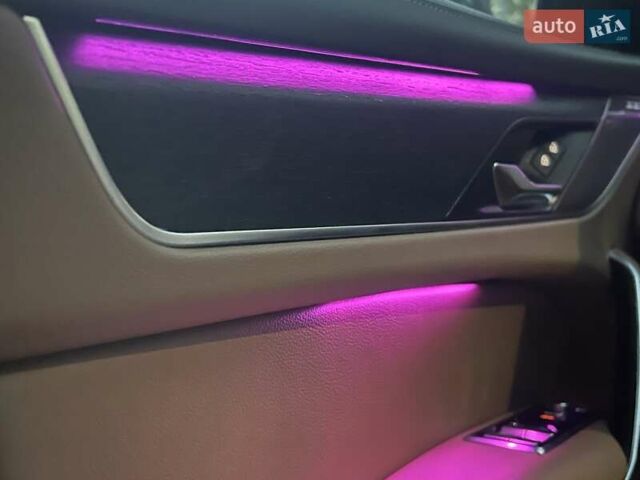 Белый Ягуар Ф-Пейс, объемом двигателя 2 л и пробегом 38 тыс. км за 45500 $, фото 22 на Automoto.ua