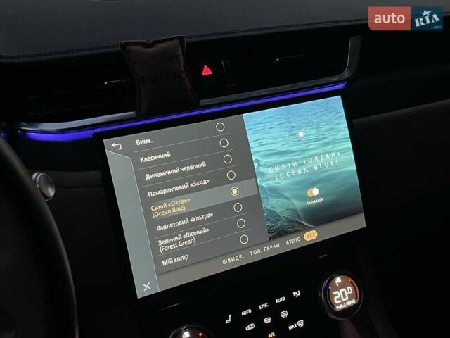 Белый Ягуар Ф-Пейс, объемом двигателя 2 л и пробегом 38 тыс. км за 45500 $, фото 19 на Automoto.ua