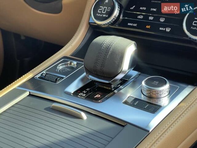 Белый Ягуар Ф-Пейс, объемом двигателя 2 л и пробегом 38 тыс. км за 45500 $, фото 26 на Automoto.ua