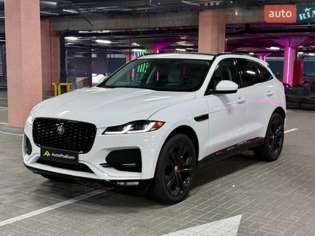 Білий Ягуар Ф-Пейс, об'ємом двигуна 2 л та пробігом 15 тис. км за 45000 $, фото 11 на Automoto.ua