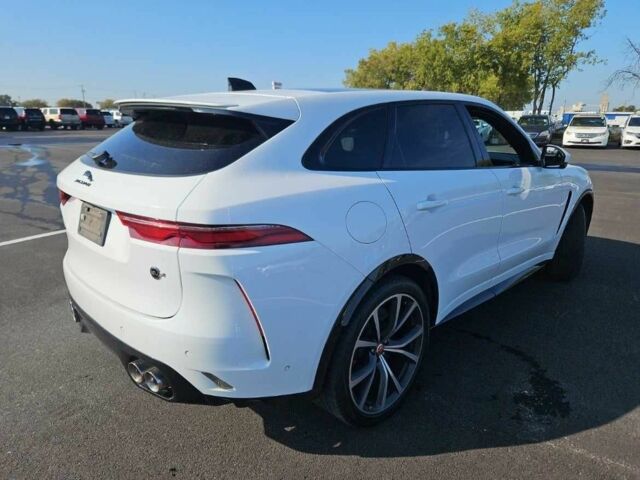 Белый Ягуар Ф-Пейс, объемом двигателя 0 л и пробегом 34 тыс. км за 39500 $, фото 7 на Automoto.ua