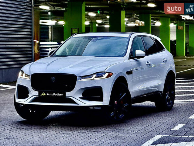 Білий Ягуар Ф-Пейс, об'ємом двигуна 2 л та пробігом 15 тис. км за 45000 $, фото 26 на Automoto.ua