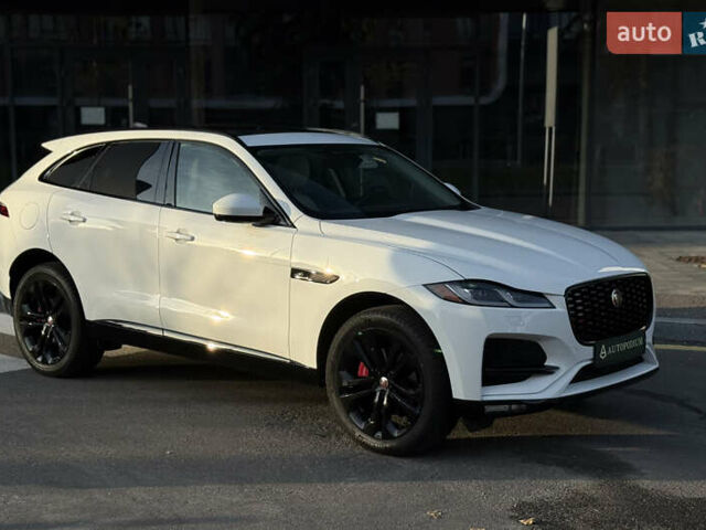 Белый Ягуар Ф-Пейс, объемом двигателя 2 л и пробегом 15 тыс. км за 44500 $, фото 2 на Automoto.ua