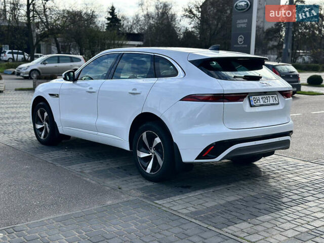 Белый Ягуар Ф-Пейс, объемом двигателя 2 л и пробегом 49 тыс. км за 47000 $, фото 6 на Automoto.ua