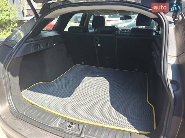 Бежевий Ягуар Ф-Пейс, об'ємом двигуна 2 л та пробігом 146 тис. км за 24900 $, фото 19 на Automoto.ua