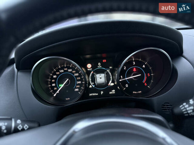 Черный Ягуар Ф-Пейс, объемом двигателя 2 л и пробегом 237 тыс. км за 17950 $, фото 21 на Automoto.ua