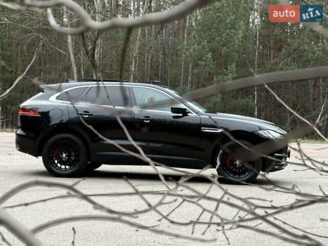 Черный Ягуар Ф-Пейс, объемом двигателя 2 л и пробегом 220 тыс. км за 22200 $, фото 11 на Automoto.ua