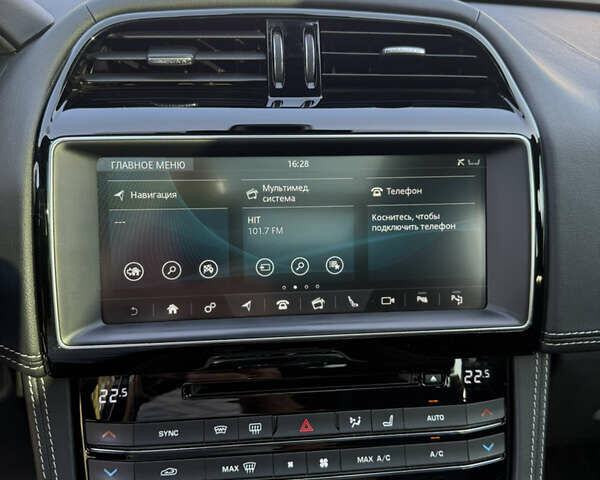 Черный Ягуар Ф-Пейс, объемом двигателя 2.99 л и пробегом 200 тыс. км за 27500 $, фото 36 на Automoto.ua