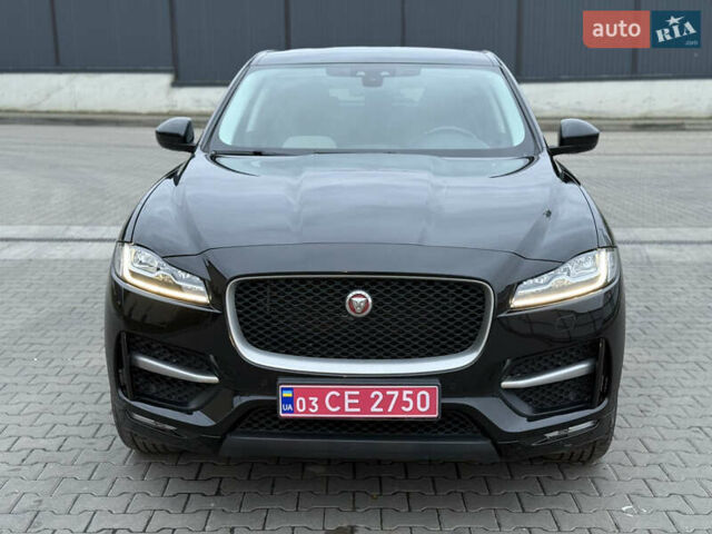 Черный Ягуар Ф-Пейс, объемом двигателя 2 л и пробегом 237 тыс. км за 17950 $, фото 8 на Automoto.ua