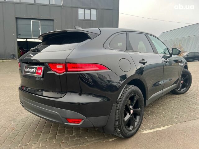 Черный Ягуар Ф-Пейс, объемом двигателя 2 л и пробегом 153 тыс. км за 24290 $, фото 8 на Automoto.ua