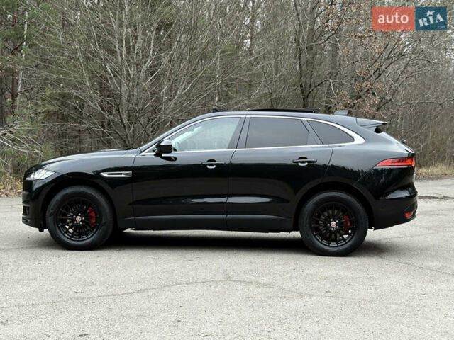 Черный Ягуар Ф-Пейс, объемом двигателя 2 л и пробегом 220 тыс. км за 22200 $, фото 3 на Automoto.ua