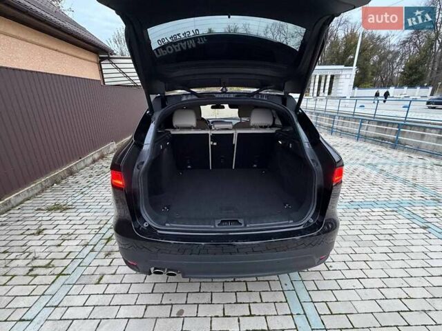 Чорний Ягуар Ф-Пейс, об'ємом двигуна 2 л та пробігом 150 тис. км за 24000 $, фото 10 на Automoto.ua