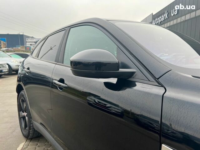 Черный Ягуар Ф-Пейс, объемом двигателя 2 л и пробегом 153 тыс. км за 24290 $, фото 12 на Automoto.ua