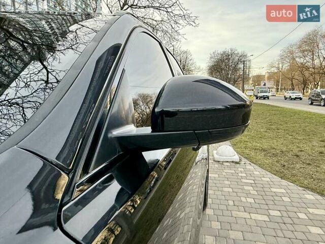 Черный Ягуар Ф-Пейс, объемом двигателя 2 л и пробегом 144 тыс. км за 19900 $, фото 49 на Automoto.ua