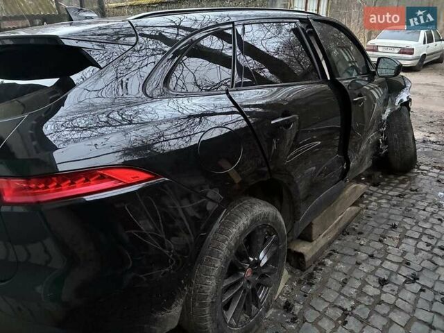Чорний Ягуар Ф-Пейс, об'ємом двигуна 3 л та пробігом 80 тис. км за 12350 $, фото 2 на Automoto.ua