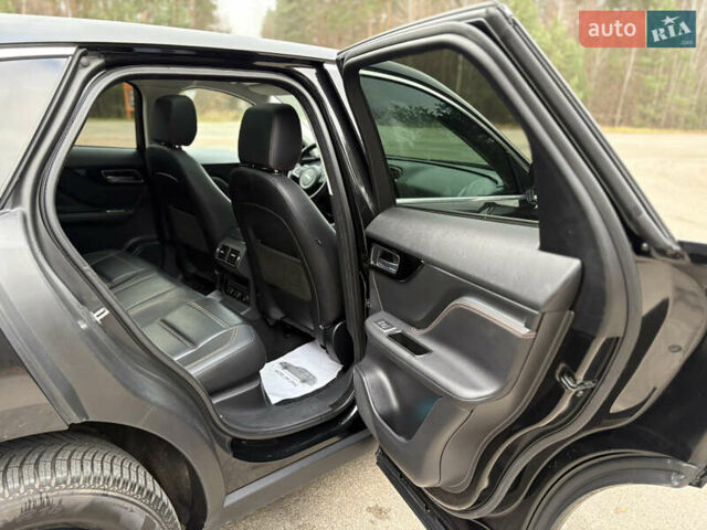 Черный Ягуар Ф-Пейс, объемом двигателя 2 л и пробегом 220 тыс. км за 22200 $, фото 41 на Automoto.ua