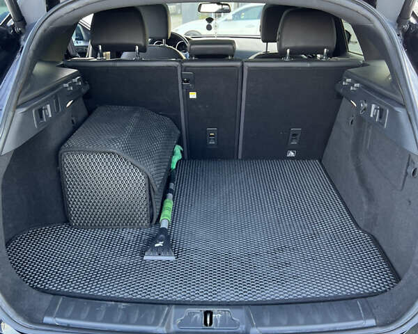 Черный Ягуар Ф-Пейс, объемом двигателя 2 л и пробегом 168 тыс. км за 22500 $, фото 14 на Automoto.ua