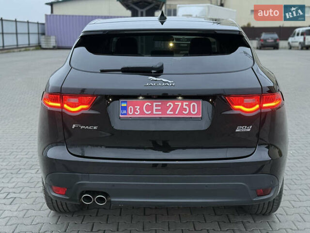 Черный Ягуар Ф-Пейс, объемом двигателя 2 л и пробегом 237 тыс. км за 17950 $, фото 4 на Automoto.ua