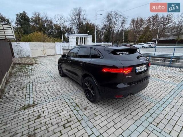 Чорний Ягуар Ф-Пейс, об'ємом двигуна 2 л та пробігом 152 тис. км за 24800 $, фото 3 на Automoto.ua