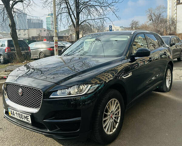 Черный Ягуар Ф-Пейс, объемом двигателя 2 л и пробегом 156 тыс. км за 20500 $, фото 2 на Automoto.ua