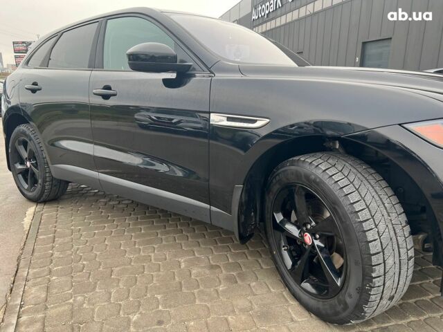 Черный Ягуар Ф-Пейс, объемом двигателя 2 л и пробегом 153 тыс. км за 24290 $, фото 11 на Automoto.ua
