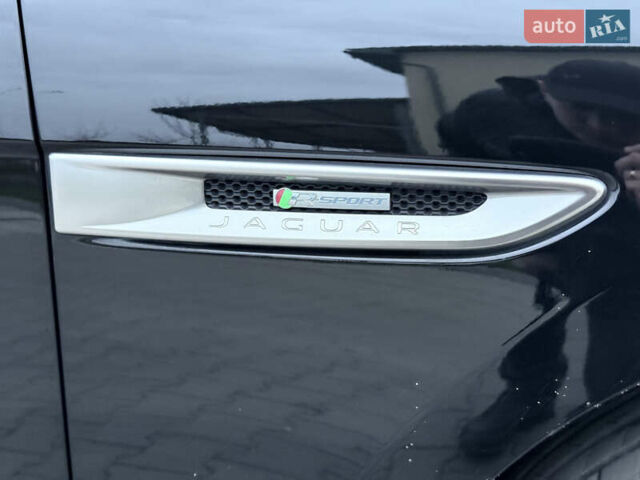 Черный Ягуар Ф-Пейс, объемом двигателя 2 л и пробегом 237 тыс. км за 17950 $, фото 13 на Automoto.ua