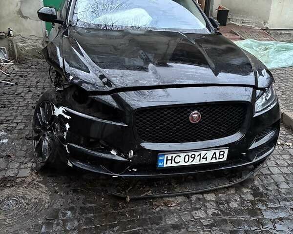 Чорний Ягуар Ф-Пейс, об'ємом двигуна 3 л та пробігом 80 тис. км за 12350 $, фото 1 на Automoto.ua