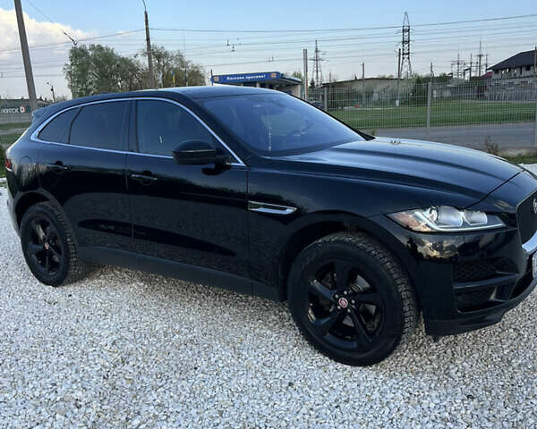 Черный Ягуар Ф-Пейс, объемом двигателя 2 л и пробегом 168 тыс. км за 22500 $, фото 8 на Automoto.ua