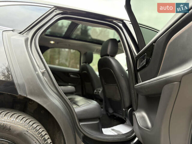 Черный Ягуар Ф-Пейс, объемом двигателя 2 л и пробегом 220 тыс. км за 22200 $, фото 44 на Automoto.ua