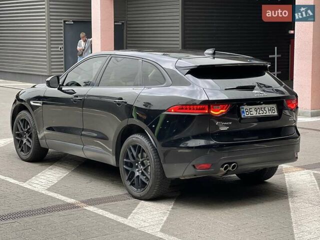 Черный Ягуар Ф-Пейс, объемом двигателя 2 л и пробегом 147 тыс. км за 19850 $, фото 6 на Automoto.ua