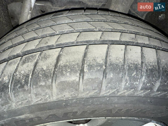 Черный Ягуар Ф-Пейс, объемом двигателя 2 л и пробегом 237 тыс. км за 17950 $, фото 40 на Automoto.ua