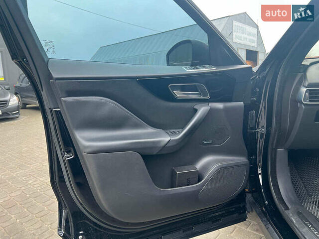 Чорний Ягуар Ф-Пейс, об'ємом двигуна 2 л та пробігом 153 тис. км за 24290 $, фото 15 на Automoto.ua
